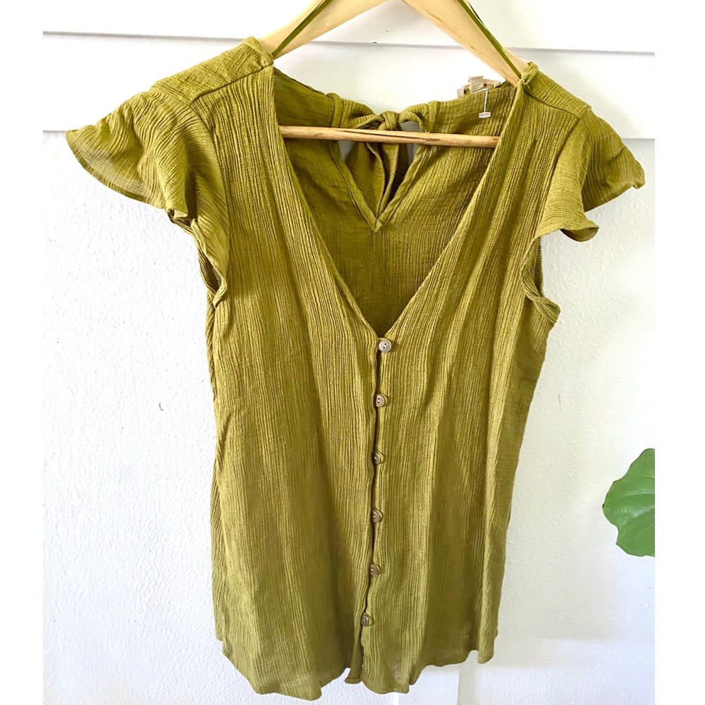 Olive Knit Summer Top    5/$25 🛍
